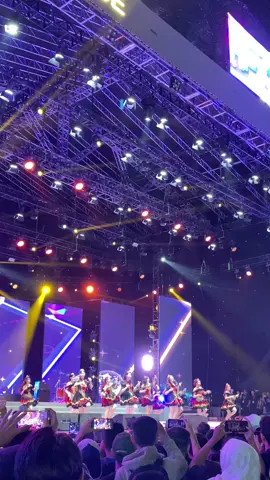@JKT48 #jkt48 #jkt48video #newera #fortunecookie #jakartafair #jakartafair2025 #konserjakarta #konser #konsermusik #storykonser #wota #fansjkt48 #storymentahan #story 