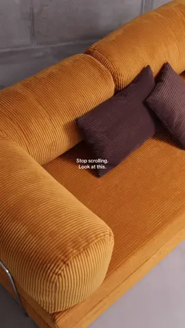 LOOK AT THIS… The sofa you didn’t know you needed 🧸 #fyp #omhucph #teddy #lookatthis #omg #teddysofa #videoviral 