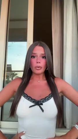 Coucou mes copinettes d’amour, comment vous allez ? ✨ Aujourd’hui je vous partage 2-3 petits tips pour que vos cheveux gonflent moins et restent bien disciplinés ! 💆‍♀️💖 J’espère que ça pourra vous aider mes vies ! Vous connaissiez déjà ces astuces ? ✨ Si jamais vous avez la moindre question, dites-moi mes vies ! 💌 Je vous aime fort, plein de bisous ! 💋💗 #hairtips #cheveuxsoyeux #astucescheveux #cleanlook #haircare #conseilsbeauté #cheveuxdisciplinés #cleanbeauty #hairroutine #astucesfille #GlowUp #ConseilsFilles #CleanGirl #SelfLove #GirlSupportGirl #Confidence #CopinettesPower #copinette 