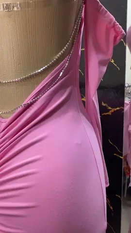 Vestido que hará resaltar tu belleza😍😍😍    #paratii #enviosnacionales #grabazarmaracaiboropa #vestidos #shein #granbazarmaracaibo 