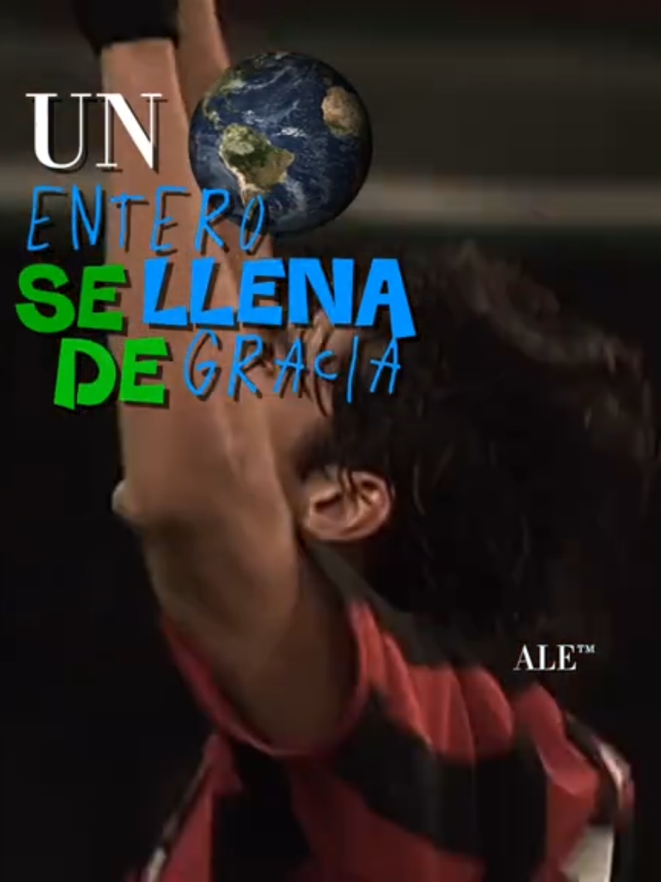 Oh, si ella supiera que cuando ella pasa. 🗣️ #kaka #dedicar #dedicar #futbol #fyp #parati #tiktok 