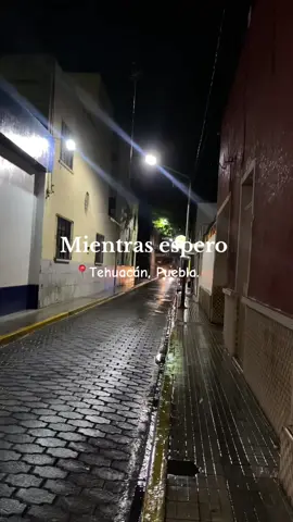 Pídanse la chapata de tres quesos no se arrepentirán😮‍💨🫶🏽.                       #cafe #cafeteria #tehuacán #mientrasespero #puebla #night #fyp #viralvideos #chocolate 