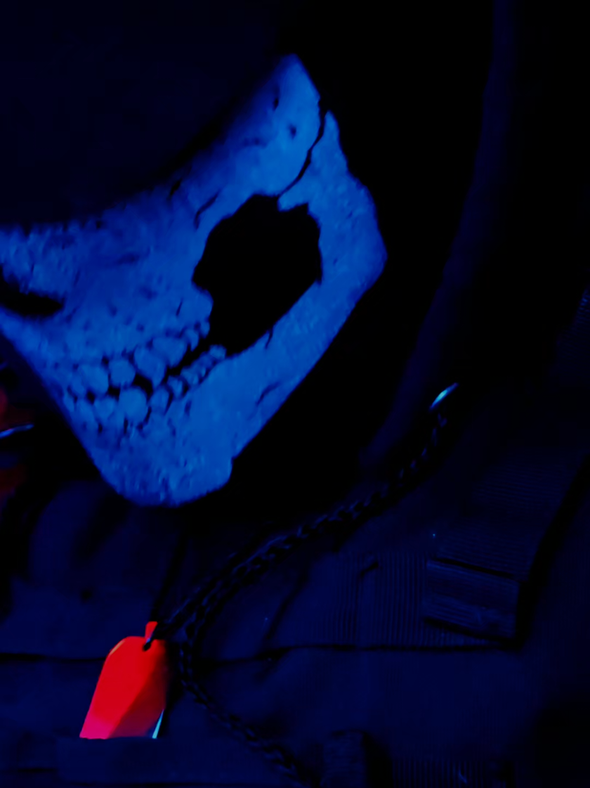 I didnt give a proper feral Friday so I hope this spicy Saturday works to make up #MDNI #xyzba #lights #transition #callofdutycosplay #codcosplayer #zyxcba #codcosplay #keegancosplay #thirsttok #meninmasks #cosplayer #COD #eyes #foryou #trending #BookTok #foryoupage #booktokgirlies #maskedmen 