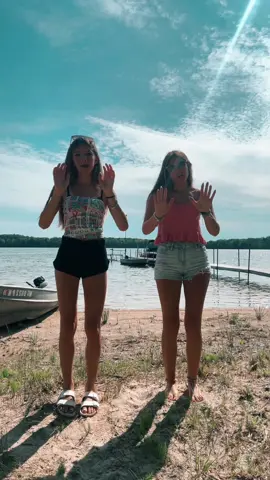 Ayyy @ALAHNA🦈 #fyp #viral #pretty #cute #Summer #xyzbca #fun #2025 #beach #standing #lake #ocean #dance #dance #dances #dancing #dancer #dancin ##dc #michigan #frankfort #go #goviral #outfit #inspo #outfitinspo #idea #outfitideas 