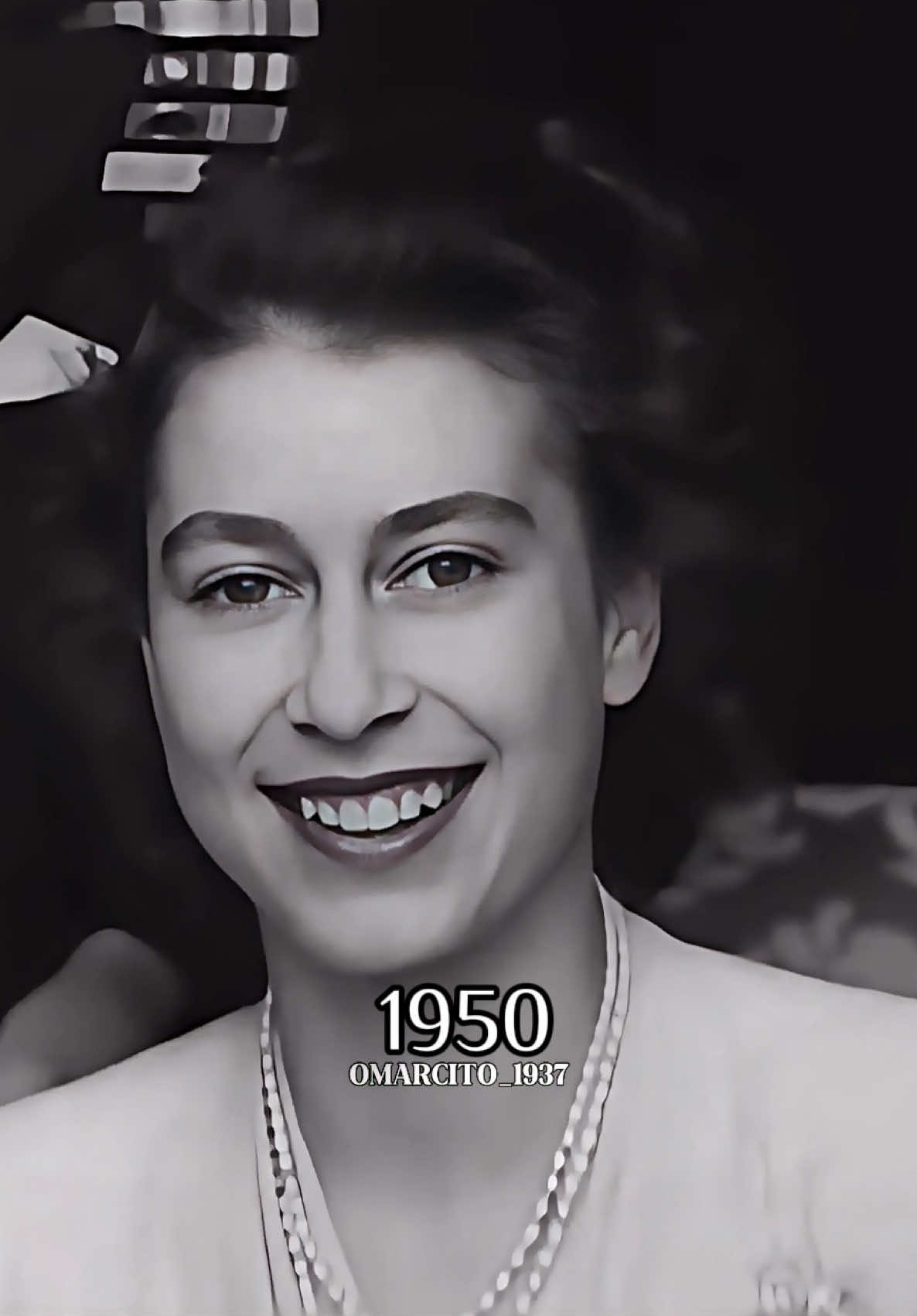 La reina Isabel ll también Fue joven ❤️🕊️🥹#queenelizabth #reinamadre👸👑 #queen #reinaisabel #queenelizabth #queenelizabth #royalfamily #viraltiktok #viral #thecrownnetflix #viralvideo 