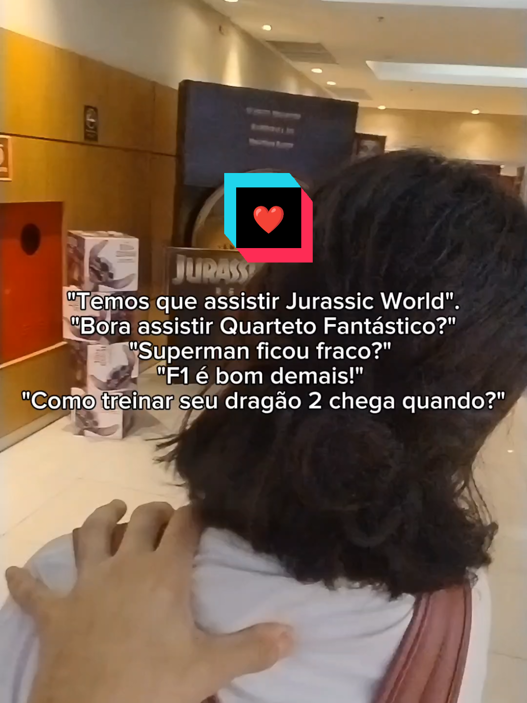 muitos questionamentos após cada sessão 👀 @Ariane Vital ❤️ #filme #cinema #casal #fyp #f1 #quartetofantastico #comotreinarseudragao #superman #jurassicworld 