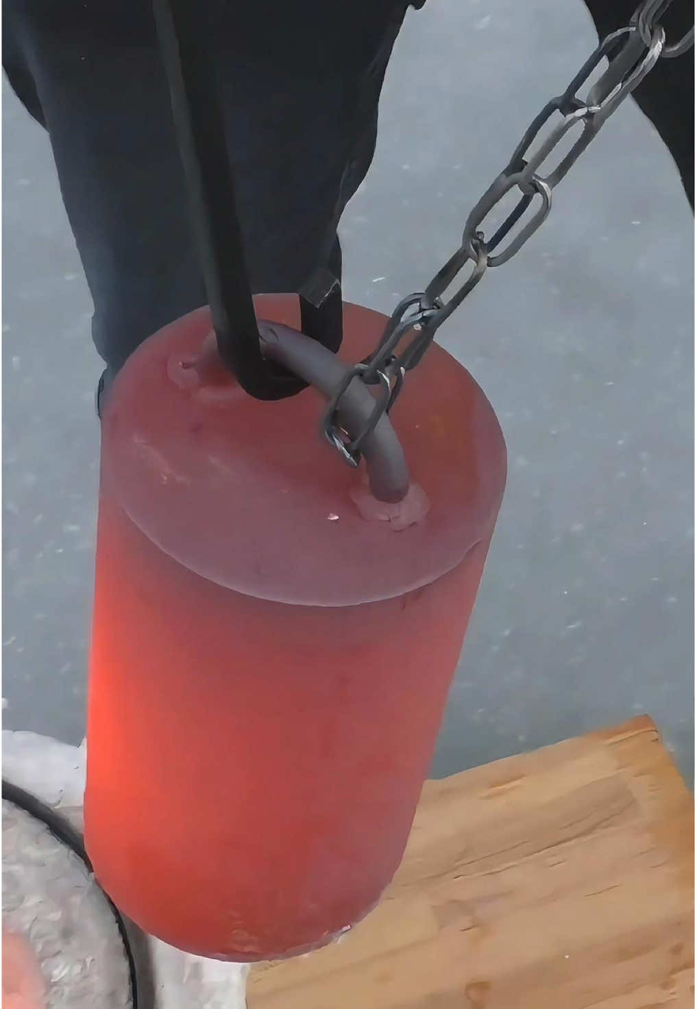 Hot Steel vs Snow #satisfying #snow #asmr #fyp #fypシ #oddlysatisfying 