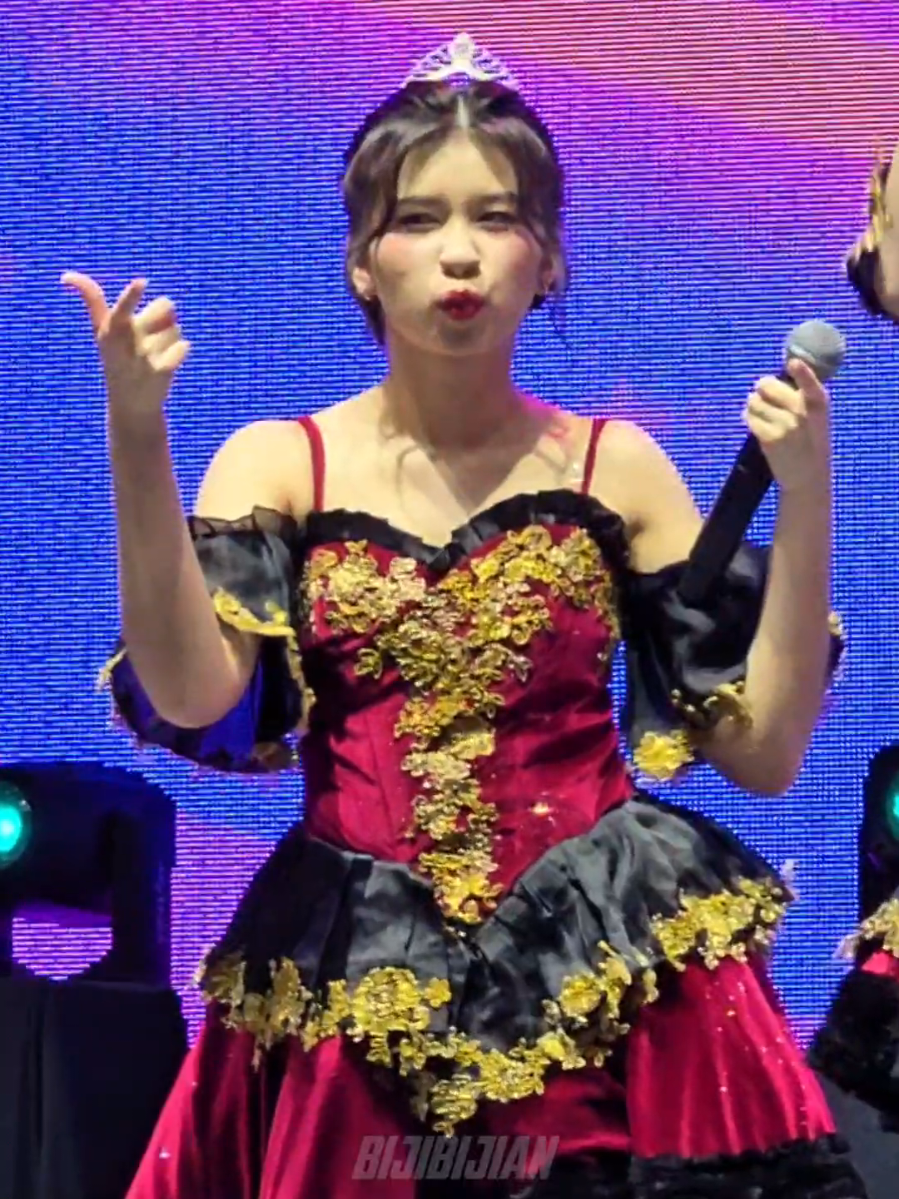 Olla JKT48 - Arah Sang Cinta Dan Balasannya Jakarta Fair Music Concert 2025 @Olali  @Olla The Miracle  #jkt48 #fancam #ollajkt48 #boru #gadisbatak #prj #pekanrayajakarta 