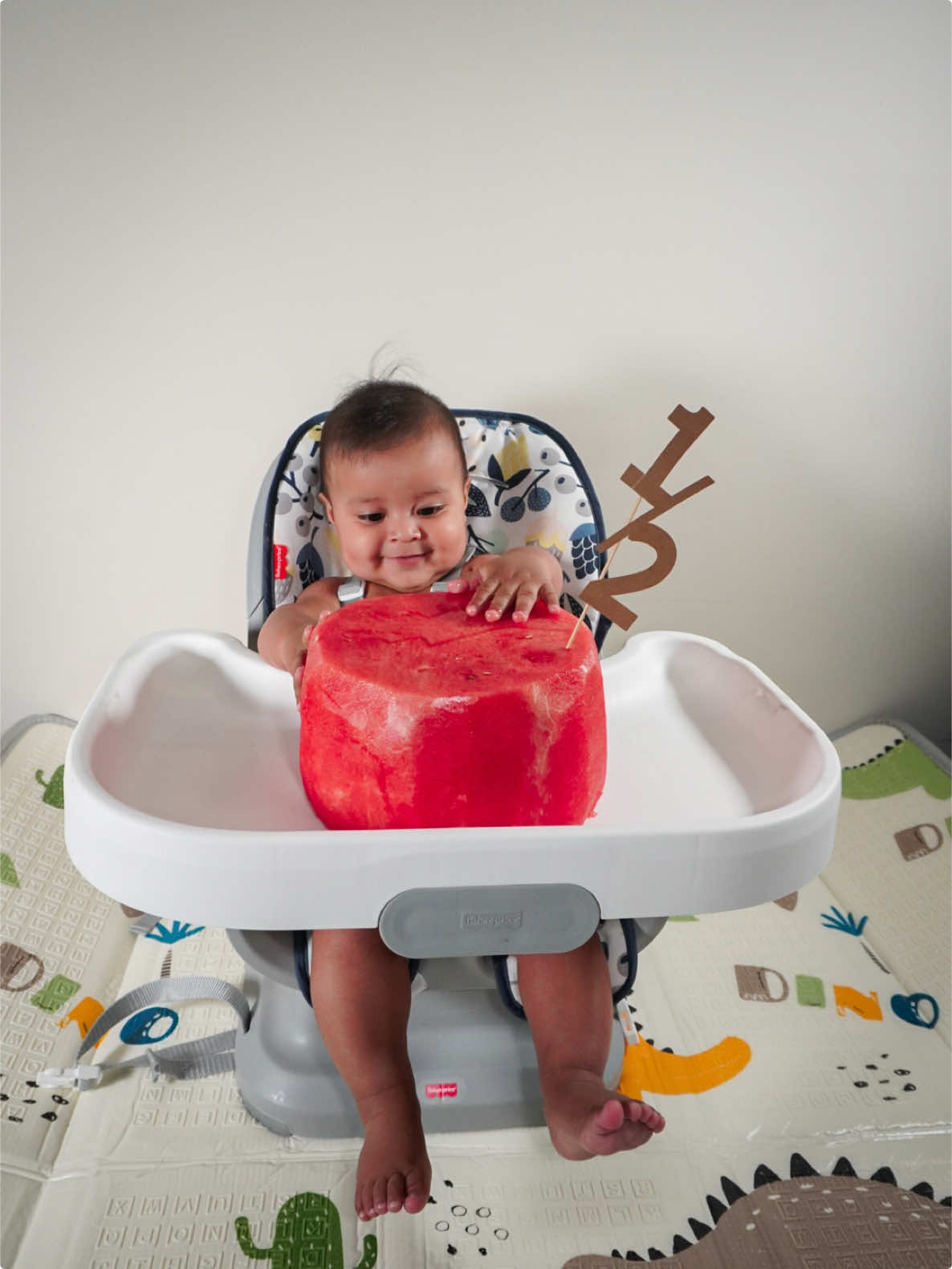Se disfrutó de su sandía🍉🍉🍉#6months #baby #🍉 #rico 