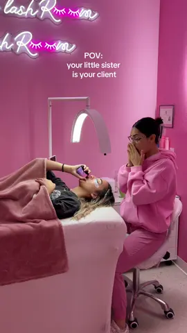 Sisterhood 🤭🎀🌟🫶🏼💕 #lashartist #lashtech #lashextensions #lashtok #lashartistoftiktok #sisters #sistergoals 