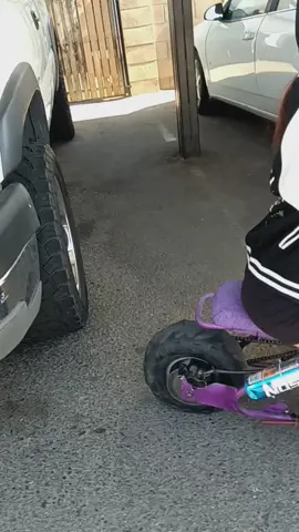 YESSSS'MAMA BANG THAT602‼️@𝓵𝔂𝓭𝓲𝓪ᡣ𐭩‼️‼️ Should We LET HER IN #azminibikeriderzs #kikos #mtm #Azminbike #fyp #gopowersports #602minibikeriders #mini #minbike #212cc #fun 