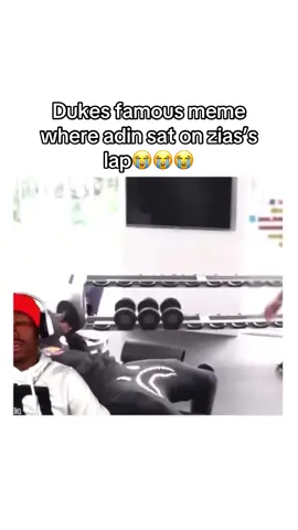 Dude couldn’t believe it😂😂😂#dukedennis #amp #adinross #fyp #foryoupage 