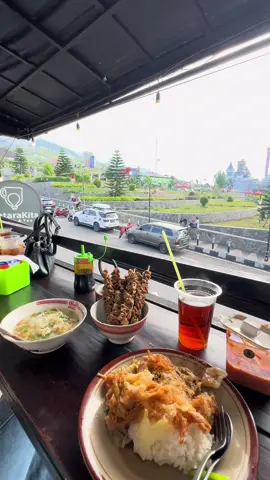 Ojo lali sarapan boskuuhh @BENAUTOLAMP  #bandungan #bandungan24jam #bandungansemarang #alunalunbandungan #kulinerpagi #kulinerbandungan 