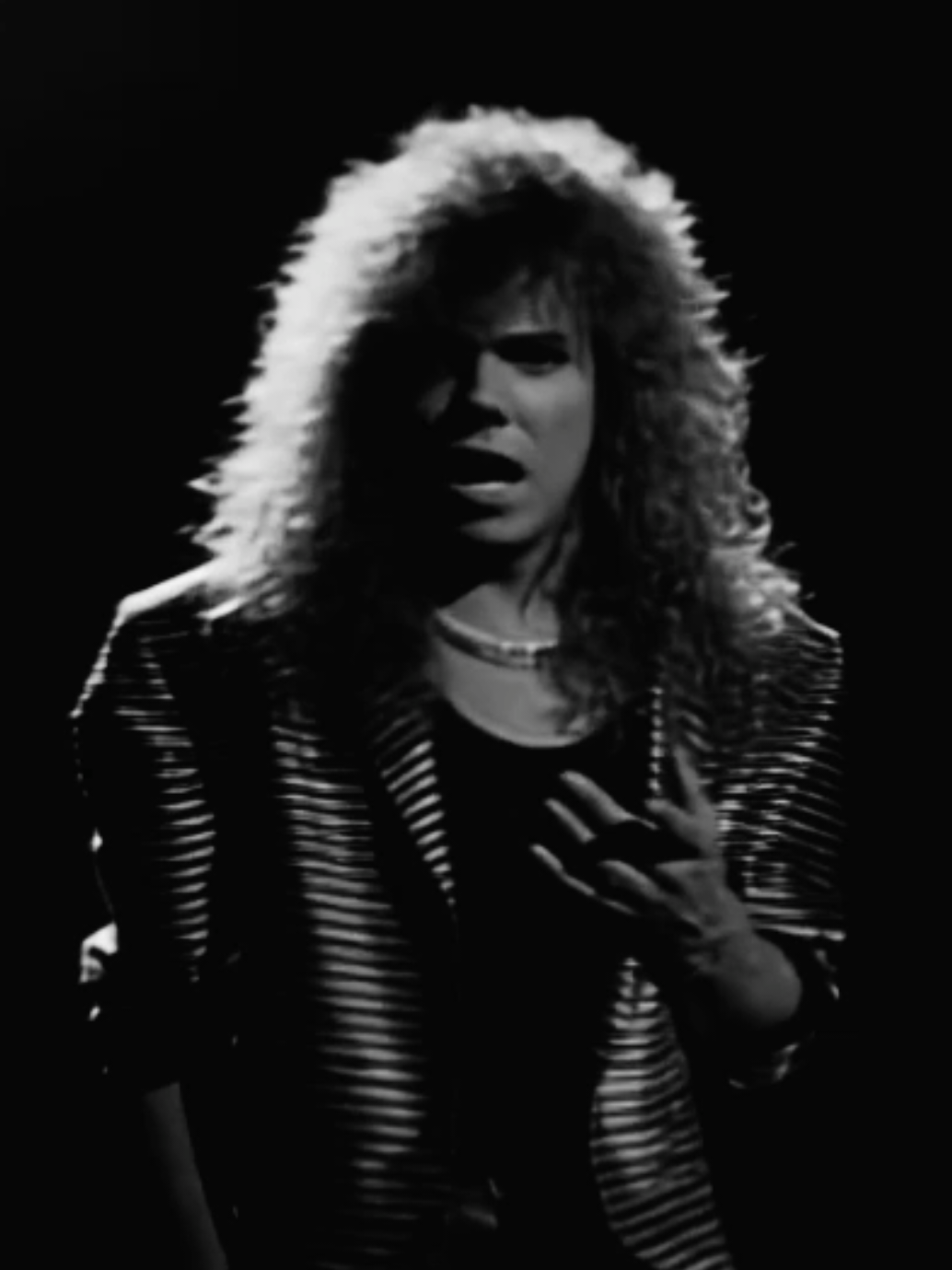 ♪ | Europe - Carrie. • #europe #carrie #rock #musicvideo #romanticsong #lyrics #tipografiasmusicas #lyricsvideo #tipografia #traducaodemusica #musicalegendada #80smusic #fypシ゚ #fyy #vaiprafy 