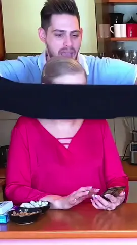 #foryou #fyp #foryoupage #prank #funny #funnypranks #scared #fail #scarepranks #viral #tiktok 