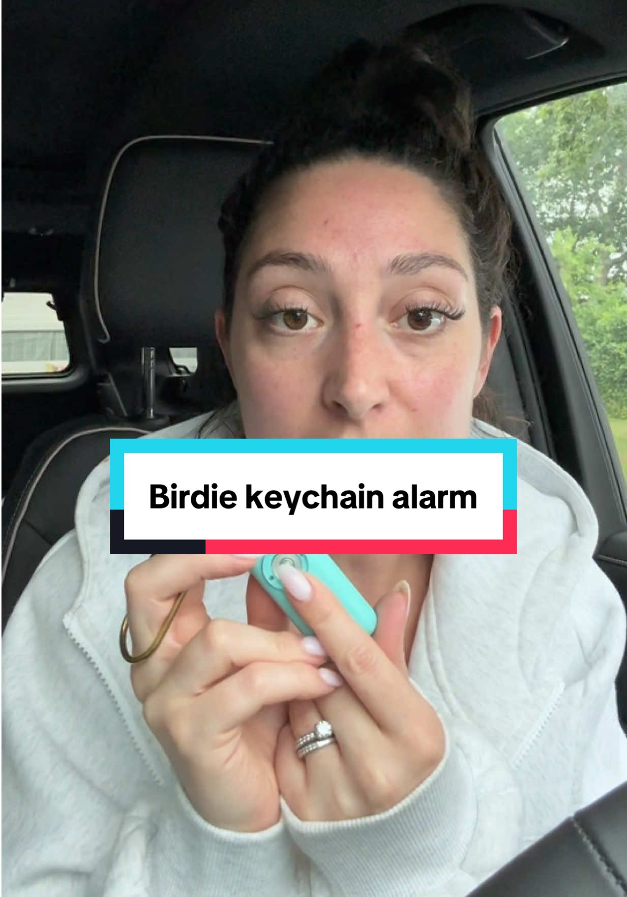 In times of need- you need LOUD!!! @She’s Birdie #birdie #personalalarm #womenssafety #staysafeladies #alarm #birdiealarm #safetyessentials #safetymusthaves 