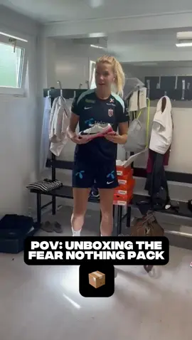 Special Delivery 📦. Just in time to hit the pitch. #NikeFootball  @Nathalie Björn @Tuva Hansen (TuvaTok) @Esmee Brugts @jilljanssens0310 @Daphnevandomselaar @Guro B @Justine Vanhaevermae @Kosovare Asllani @karolinalea 