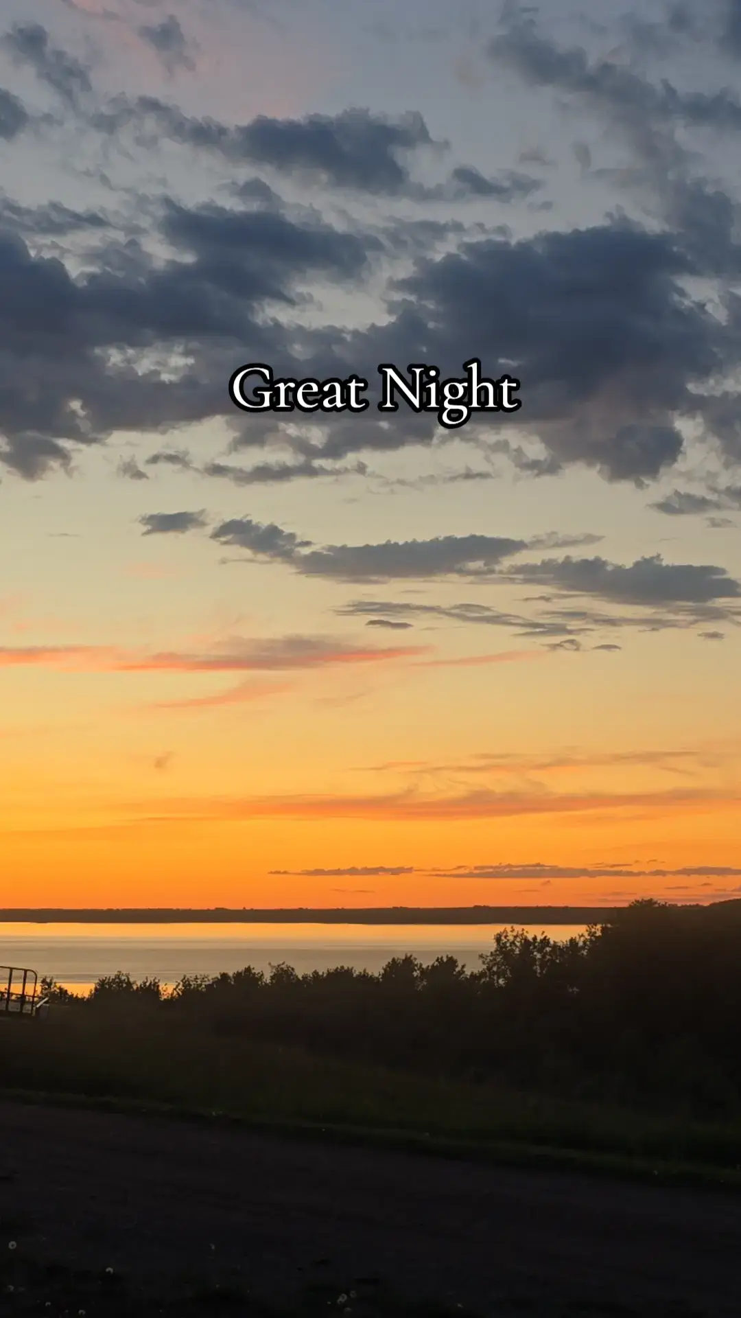 It was a great last night before we head home tomorrow. #sunset #camping #fyp 