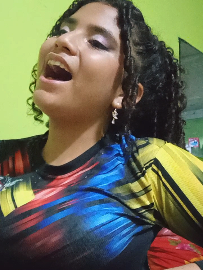 Canalla!!.👊 poderoso tema, de esas preciosas épocas se los regaló porque me fascinó la fuerza y seguridad que transmite la música proveniente de la famosa cantante de la como la flor🥰🌹#Selena #musica #cantar #videos #amoralamusica #caracas #venezuela🇻🇪 #dalelike #paraustedes 
