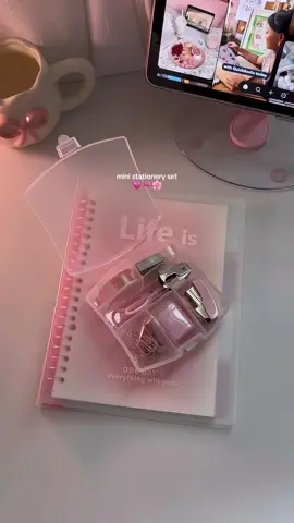 cutesy💓 #stationery #stationeryaddict #pink #schoolsupplies #backtoschool #schoolessentials #fyp 