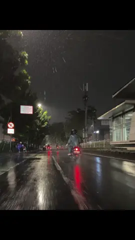 aku punya ragamu, tapi tidak hatimu.