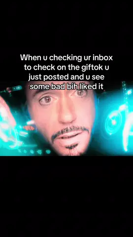 Hold on now😂 #giftok #relatable 