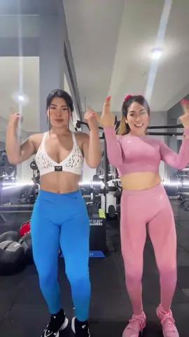 Para finalizar la rutina 😏 @Mariely Jiménez  #evolutionfitnesscenter #nuevogymtacna #lasmejoresmaquinas #tacna 👌🏼🩷