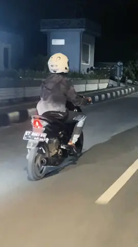 susah ya cari yang sama