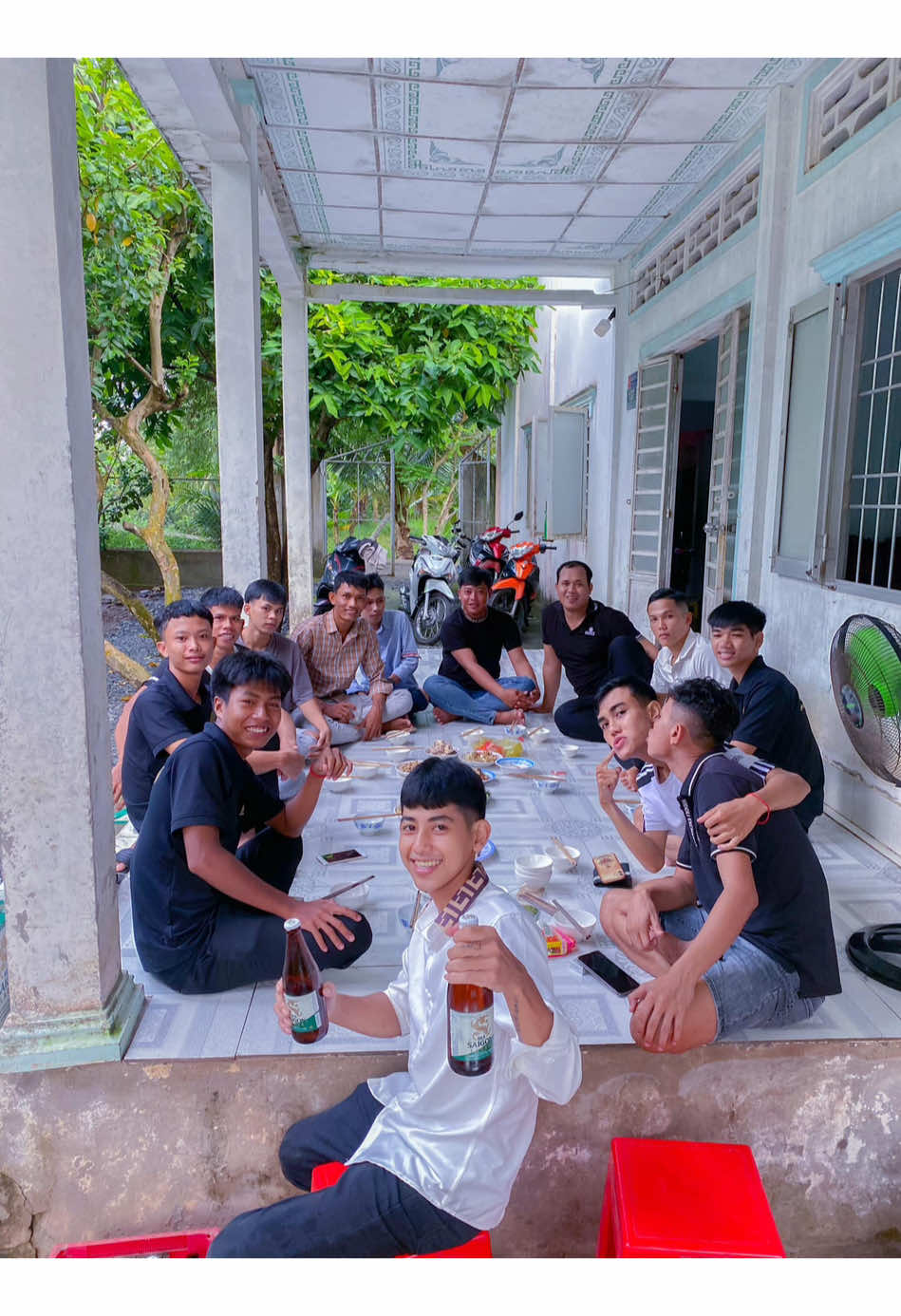 Ngoài múa chằn ra bọn a cũng…..😆