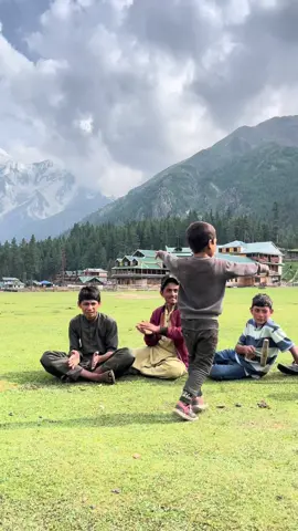 Part 3 #dance #trindingsong #dancechallenge #pushtosong #viralsong #viewsproblem #unfrezzmyaccount #mountainboy333 @Nishu_Raikoti @Raghu 🥀🥀 @UNKNOWN.SINGER😝 @⚔️Gb boy ⚔️ 