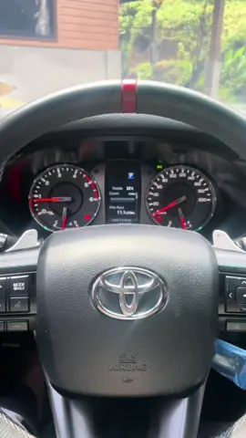 Wla lang 😝 #toyota #toyotahilluxgrs #foryou #fyp #carsoftiktok #viral #viralvideo #tiktok #tiktokviral 
