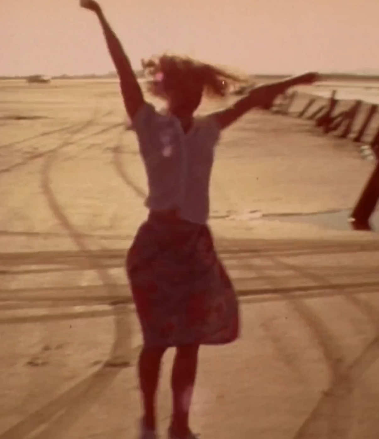 🎥: Paris, Texas(1984) #paristexas #cinematic #beautifulcinematography #fadeintoyou #fypシ #movielover #towatch 