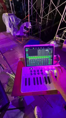 เพอร์คัชชั่นโดนฝนน็อค เลยใช้ตัวนี้แก้ขัดแทน #smk #smk25 #midi #piano #bs16i #คีย์บอร์ด #เปียโน #keyboard #จันทบุรี #รถแห่ #เมดเลย์รถแห่ 