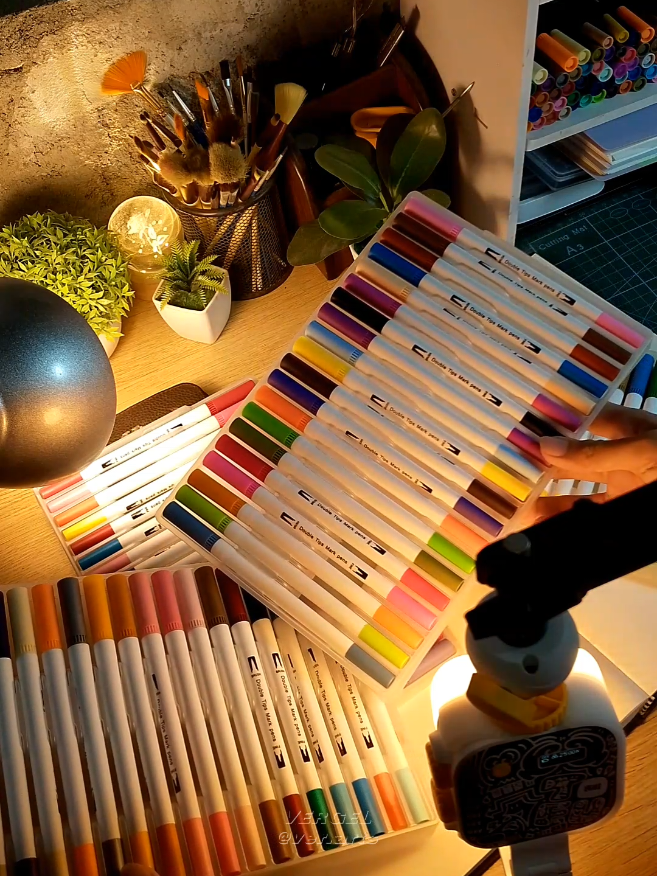 Dual-Tip Watercolor Marker (Brush/fineliner) #art #drawing #calligraphy #writing #coloring #outlining #watercolorpen #dualtip #brush #fineliner 