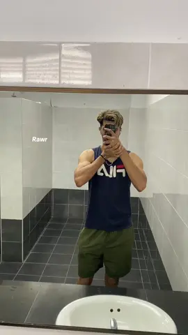 What? #menfitness #mengym #gymroutine 
