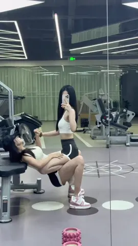 Không cần ai nâng đỡ – vì mình đã biết tự đứng dậy. #conangbandotap #gymwear #xuhuong #quanaotapyoga #fitnessfashion #sportwear #setbothethao #yogawear #dotapgym #quantapgymnu #quantapgym #quanduitapgym #quanaotapgym #quantapyoga #dotap #thinhhanh #thoitrangthethao #setbotapgym 