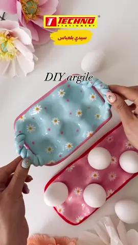 جربو DIY سهل وممتع بعجينة السيراميك المتوفرة في Techno Sidi Bel Abbes 🎨 كل الأدوات والخامات تلقاوها عندنا! خلي يدك تخلق فنك 🖐️💖 #DIY #عجينة_سيراميك #Techno_Stationery #طبق_بيض #أشغال_يدوية