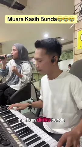 Muara Kasih Bunda _ Erie Suzan Cover Mei #muarakasihbunda #eriesuzan #fyp #cover #tiktoklive #livehighlights #coversong #TikTokLIVE #LIVE #fyp #foryou #fypシ #fypage #fypdong #fypシ゚viral🖤tiktok #viral #virall #trending #tiktok #viralvideo #fypシ゚ #dangdut 