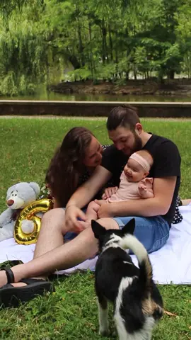 🌸 Найбільше щастя — це відчувати маленьке серденько, що б’ється поруч із твоїм. Пів року безмежної любові, радості та нових відкриттів. Дякуємо за кожну посмішку, кожен обійм і кожен день разом 💗 Наша крихітка — наш всесвіт ✨
