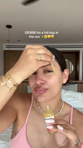 Products used:  ✨Garnier Vitamin C Brightening Serum ✨Garnier Vitamin C Daily UV Glow Invisible Fluid SPF 50+ ✨Garnier Vitamin C Brightening Over Make-Up UV Mist Invisible SPF 50