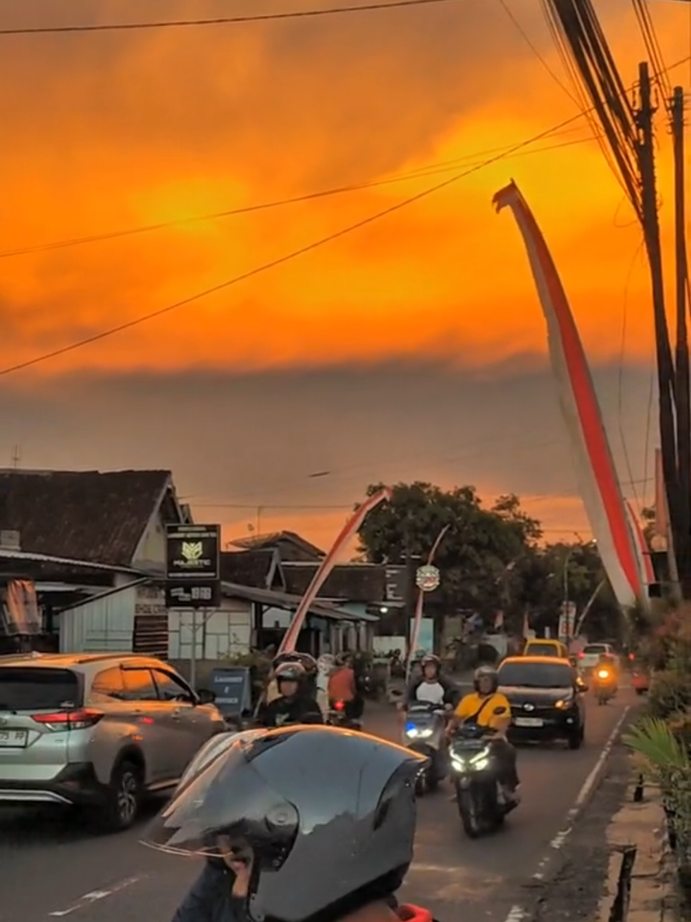 Sunset + Magelang = Surga Dunia 😵‍💫 Shoot On Poco X3 NFC 1080/60fps #fyp #pocox3nfc #pocoindonesia #leica #leicacamera #60fps 