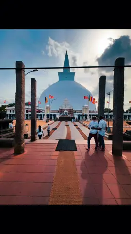 රුවන්වැලි මහා සෑය 🙏🏻🪷 රුවන්වැලි මහා සෑ රදුන්ට මාගේ නමස්කාරය වේවා..!!! 🙏🏻🪷☸️ #creatorsearchinsights #ruwanwaliseya #stupa #temple #fyp #fouryou #srilankan_tik_tok🇱🇰 #loadbuddha 