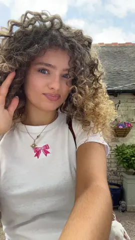 Shirt from @In Print We Trust #curls #curlyhair #inprintwetrust 