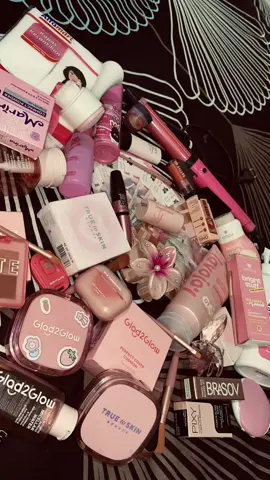 🫰🏻🫰🏻 #pinklover #makeupproducts  #skincareproducts #pinkaesthetic 