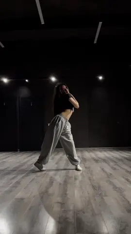 #dancer #danc #almaty #fyp #on #choreo #cover #luxurious 