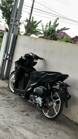 udah mls ngonten#vario125new #penggunaring17 #variomodifikasi #madurapride #fyp #xyzbca #beranda #foryou #varionistyindonesia #CapCut 