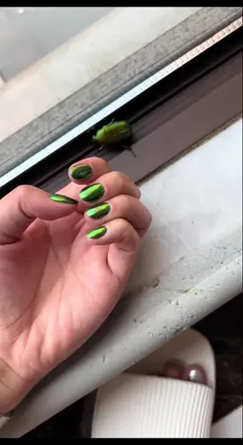 Getting a Mani and Summoning a Jinx 😵 #Nails #Jinx #Surprise 
