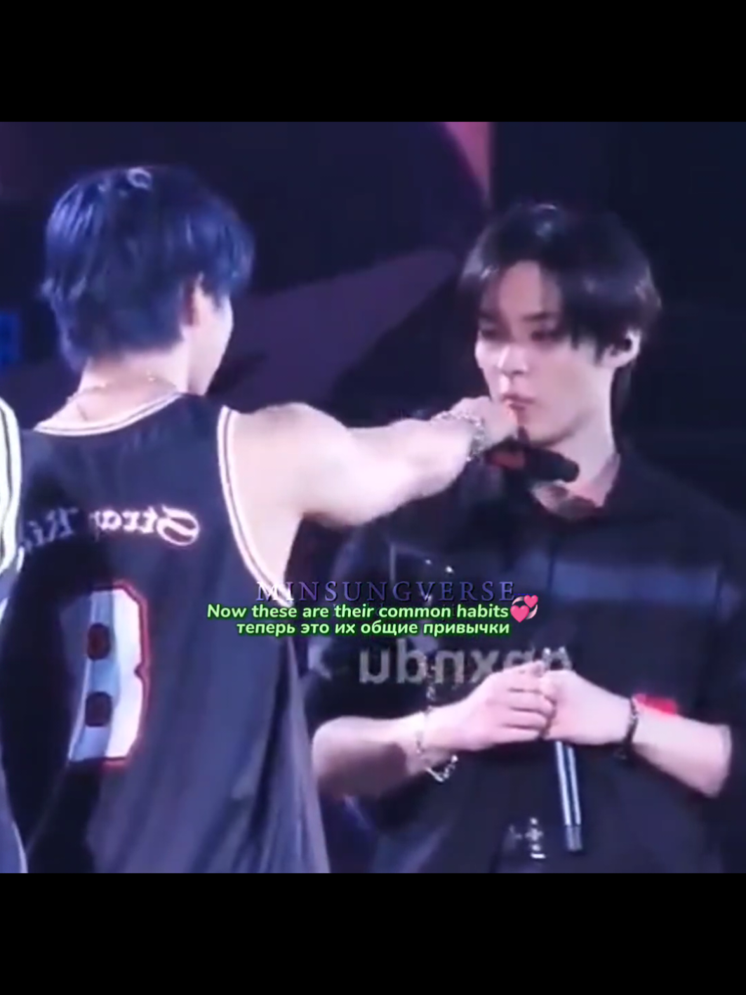 #leeknow Right,when you love each other,  you start to look like each other #minsung #hanjisung #Han 