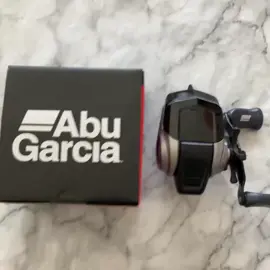 https://s.shopee.com.my/9ADBij7ffQ Check out [Direct from Japan] Abu Garcia MAX X SPINCAST at 20% off! RM170.99 only. Get it on Shopee now! https://s.shopee.com.my/9ADBij7ffQ https://s.shopee.com.my/1Vnkaf0qsL Check out Abu Garcia MAX X SPINCAST - Beginner Closed Face Spincast Reel for RM182.09. Get it on Shopee now! https://s.shopee.com.my/1Vnkaf0qsL. Weight (g) 227 ● Gear ratio 3.0:1 ● Maximum line retrieval (cm) 33 ● Maximum drag force (Kg) 2.7 ● Line capacity 1.5号-115m ● Included line 1.5号-115m #abugarcia #abugarciamaxx #abugarciamaxxspincast 