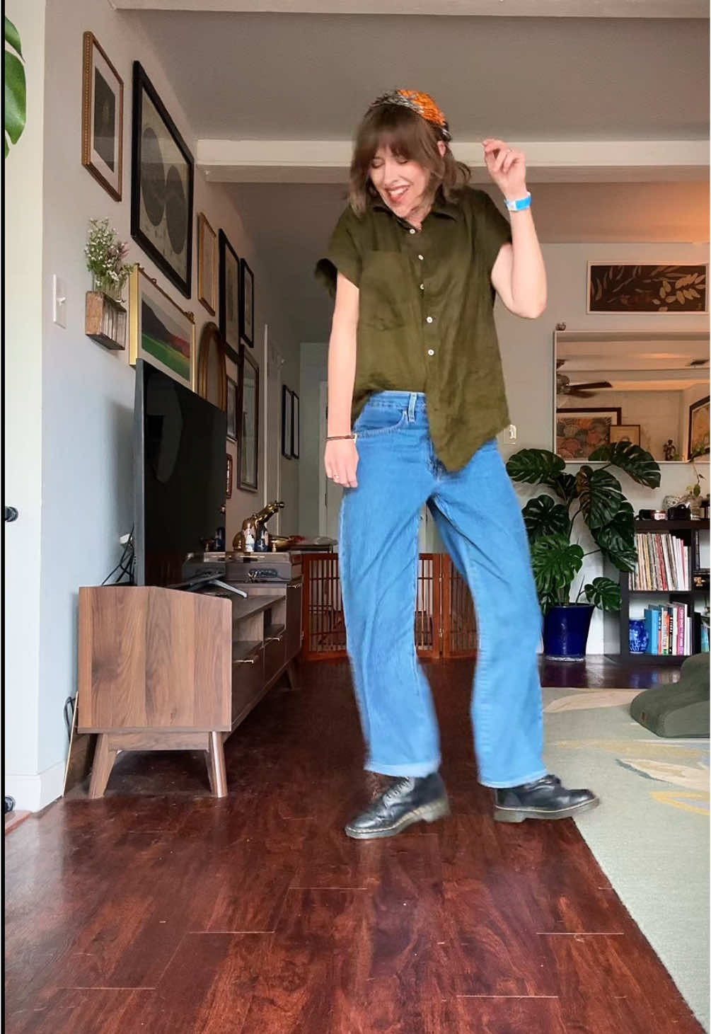 Destroying my floor as per ush.  Dc/inspo @Cale Brown 